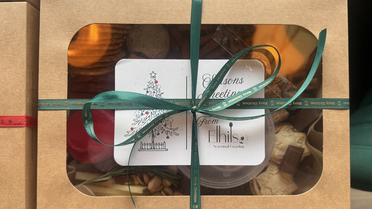 Packaged Elhils grazing gift box